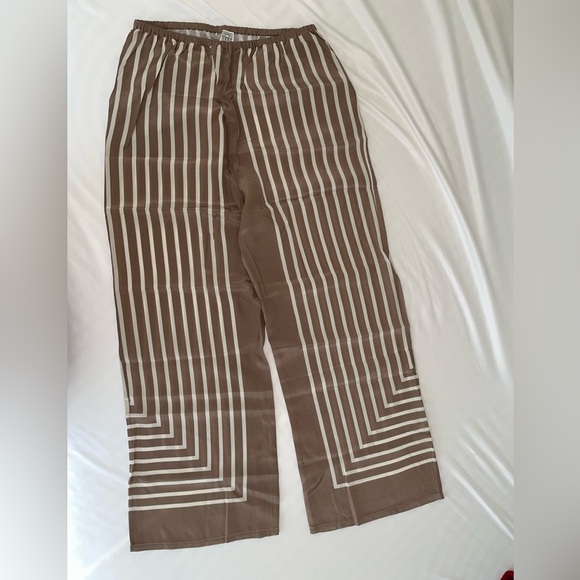 Toteme Monogram Silk Slacks - Picture 4 of 15